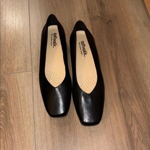 SoftWalk black Ballet Flat, size 11N.